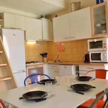Cap D'agde, 1 Piece, 4 Personnes - Fr-1-249-272 Агд